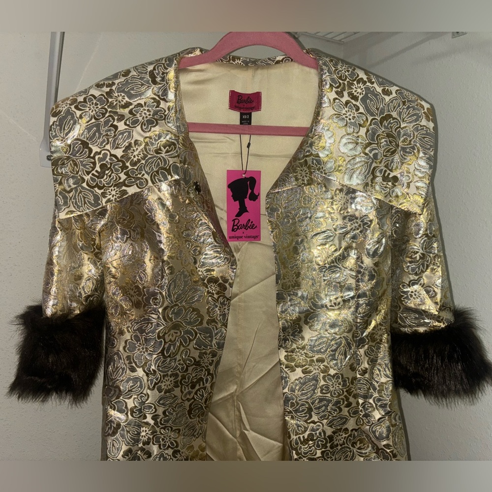 Unique Vintage Barbie Gold Floral Women's Jacket with faux fur trim xs